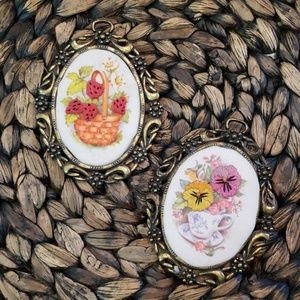 Beautiful small  embroidery decor?